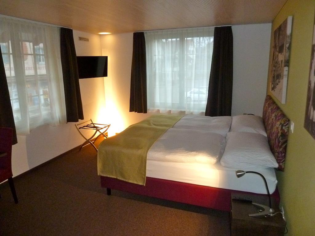 Gasthaus Sternen Rafz Room photo